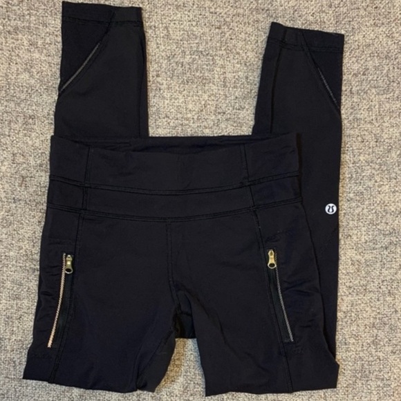 Lululemon Black Mesh Cropped Legging - Picture 1 of 5
